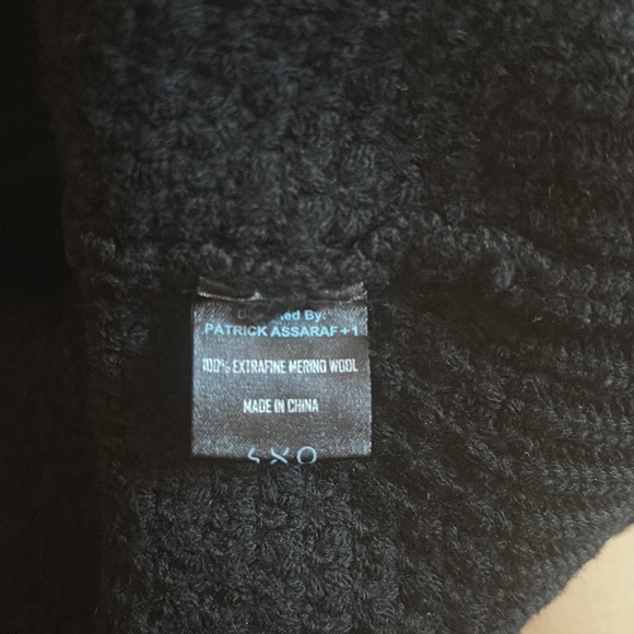 Patrick Assaraf black knit 100% merino wool cardigan - Picture 4 of 5